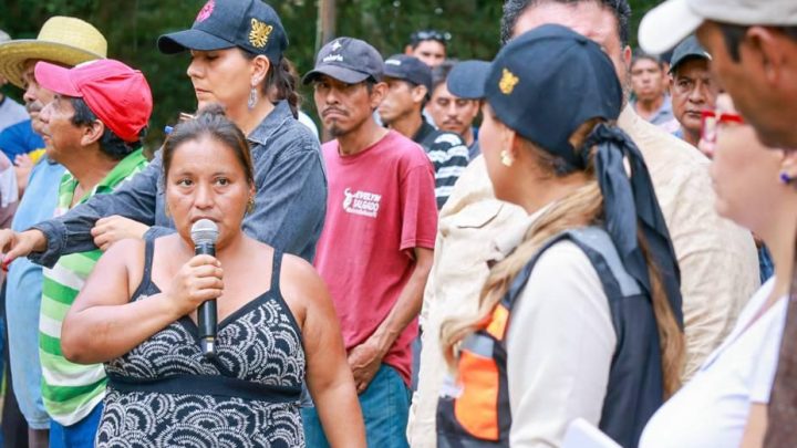 Recorre la gobernadora Evelyn Salgado la región de la Costa Grande; visita localidades de los municipios de Atoyac y Benito Juárez