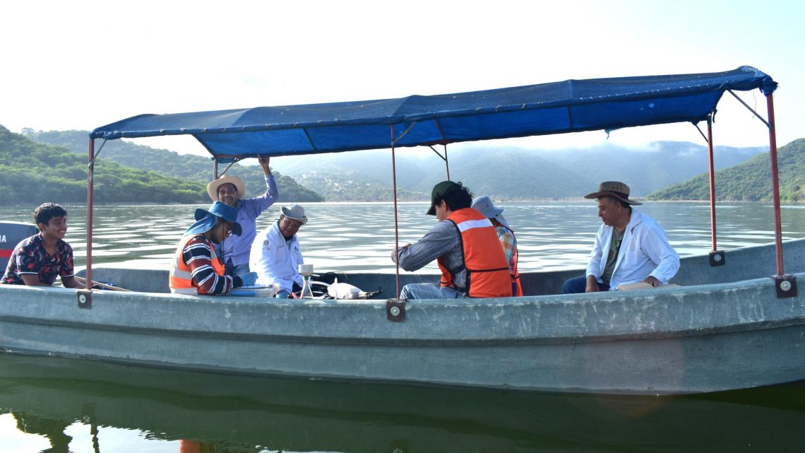 Colectan Minera Media Luna, la Uagro y pescadores, agua, sedimento y peces de la presa El Caracol y otros afluentes Colectan Minera Media Luna, la Uagro y pescadores, agua, sedimento y peces de la presa El Caracol y otros afluentes