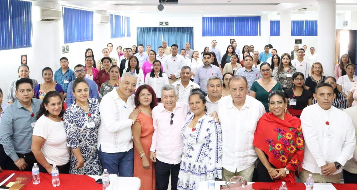 Gobierno de Guerrero reconoce el trabajo de docentes en el modelo “La nueva Escuela Mexicana” Gobierno de Guerrero reconoce el trabajo de docentes en el modelo “La nueva Escuela Mexicana”