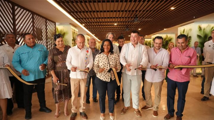 Celebra Abelina López Rodríguez reapertura del hotel Fiesta Americana Villas