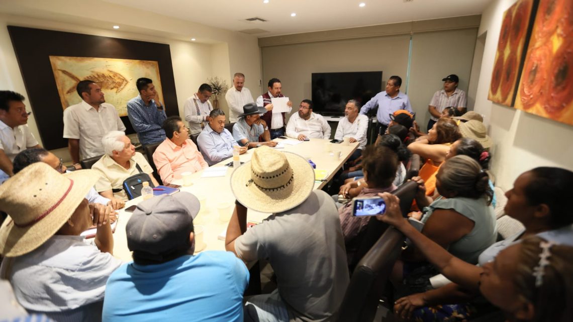Impulsa gobierno del estado el diálogo entre pobladores de Cacahuatepec y autoridades federales y municipales Impulsa gobierno del estado el diálogo entre pobladores de Cacahuatepec y autoridades federales y municipales