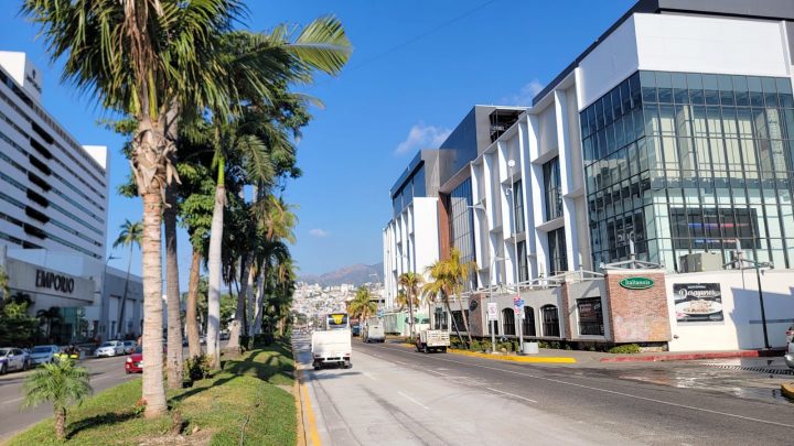 Renueva Gobierno del Estado colector sanitario en Costera Miguel Alemán de Acapulco