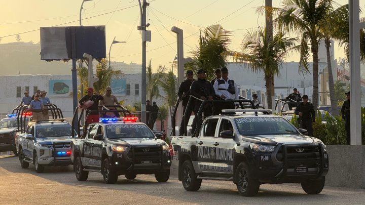 Participa Gobierno Municipal en banderazo del Operativo Temporada Vacacional Invierno 2024-2025