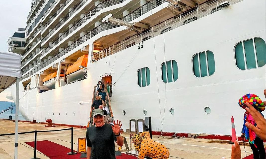 Cruceristas eligen a Acapulco para disfrutar fechas decembrinas, resultado de la gestión de Evelyn Salgado Cruceristas eligen a Acapulco para disfrutar fechas decembrinas, resultado de la gestión de Evelyn Salgado