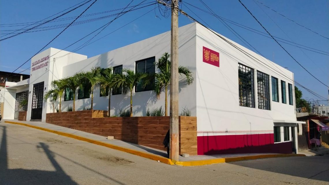Gobierno de Guerrero construye espacios para beneficio de adultos mayores en la región de la Costa Chica Gobierno de Guerrero construye espacios para beneficio de adultos mayores en la región de la Costa Chica