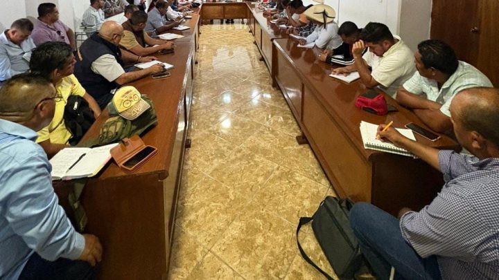 Se reúne titular de la SEG con representantes de la CETEG