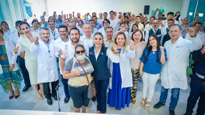 Entrega Evelyn Salgado equipo médico al Instituto Estatal de Oftalmología