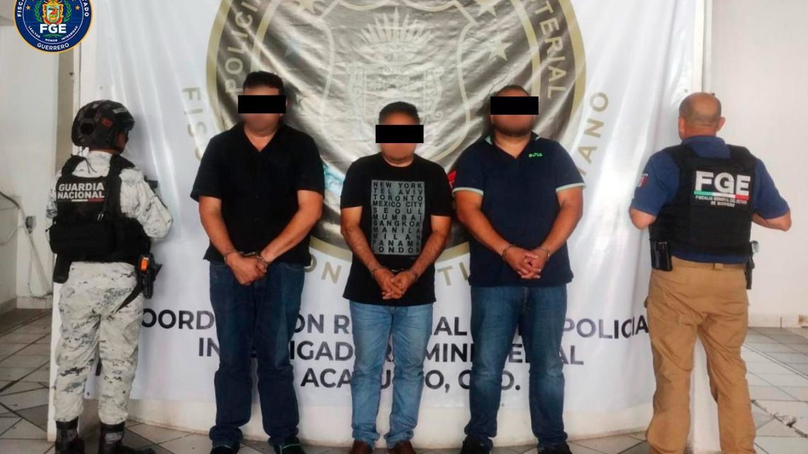 La FGEGuerrero cumplimentó orden de aprehensión en Acapulco a tres hombres por robo ocurrido en Chilpancingo La FGEGuerrero cumplimentó orden de aprehensión en Acapulco a tres hombres por robo ocurrido en Chilpancingo
