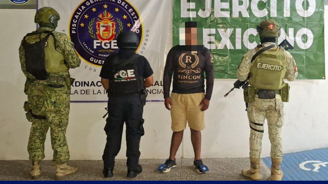 👉👉📍#FGEGuerrero, DEFENSA, GN y SSPGro detienen a un hombre y aseguran un vehículo con reporte de robo en Acapetlahuaya 👉👉📍#FGEGuerrero, DEFENSA, GN y SSPGro detienen a un hombre y aseguran un vehículo con reporte de robo en Acapetlahuaya