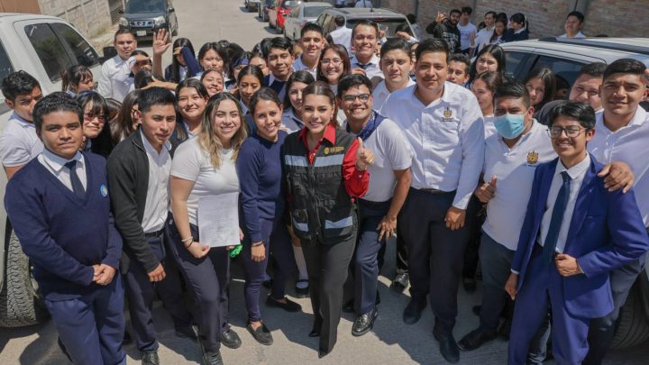 Diálogo y sensibilidad: Evelyn Salgado atiende a estudiantes del CAM Chilpancingo