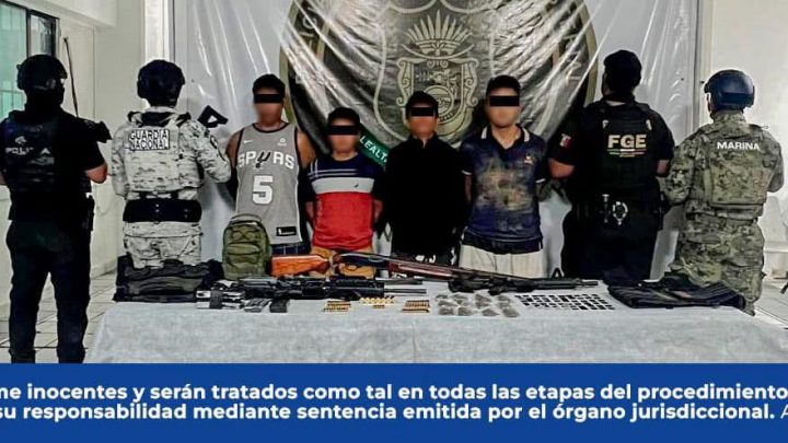 FGEGuerrero detiene a 4 hombres en Acapulco; les asegura armas, vehículos y dosis de droga en operativo interinstitucional