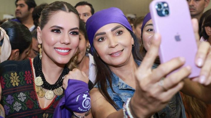 Hoy en Guerrero escribimos una nueva historia de amor, sororidad, cariño y bienestar para las jefas de familia: Evelyn Salgado