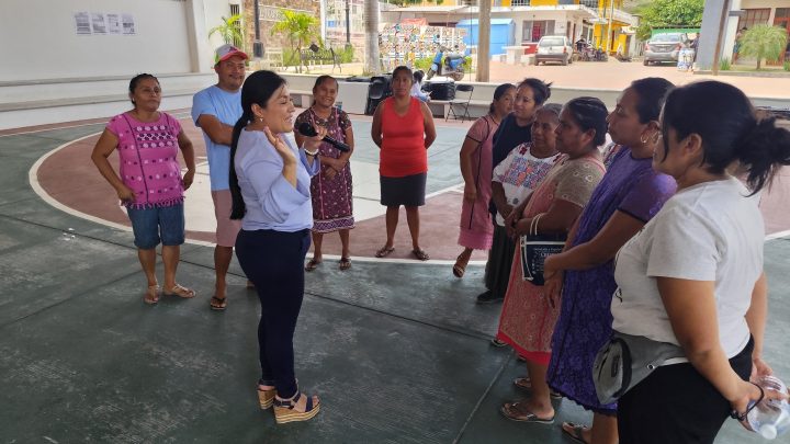 Capacitan artesanos indígenas para buscar nuevos mercados de comercialización de sus productos