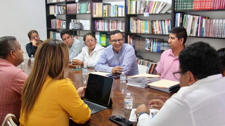 Funcionarios del gobierno del estado se reúnen por segunda ocasión con alcaldes de la región Centro y Montaña para dar seguimiento a sus peticiones
