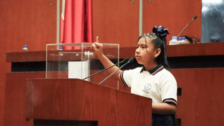 Niñas y niños de diversas regiones del estado participaron en el Parlamento Infantil del Congreso de Guerrero