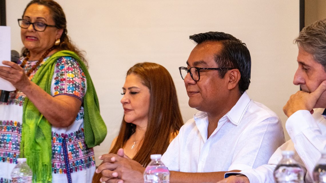 Con orgullo 36 cocineras y cocineros tradicionales y ancestrales del Hogar del Sol han iniciado un proceso de certificación Con orgullo 36 cocineras y cocineros tradicionales y ancestrales del Hogar del Sol han iniciado un proceso de certificación