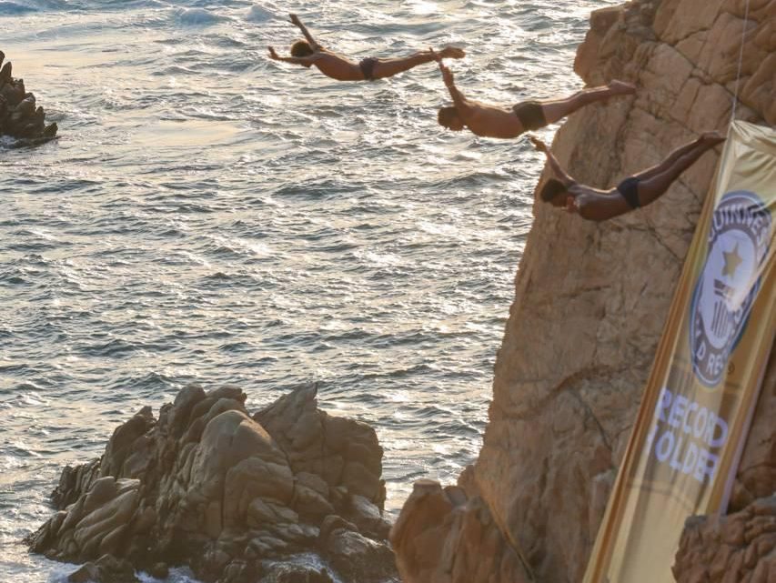 Asiste Evelyn Salgado a la entrega del Récord Guinness a clavadistas de la Quebrada por el salto de cabeza más alto del mundo Asiste Evelyn Salgado a la entrega del Récord Guinness a clavadistas de la Quebrada por el salto de cabeza más alto del mundo