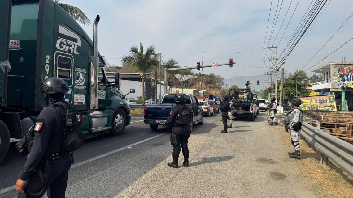 Libre el tránsito en la entrada de Acapulco; autoridades refuerzan seguridad para turistas y transporte Libre el tránsito en la entrada de Acapulco; autoridades refuerzan seguridad para turistas y transporte