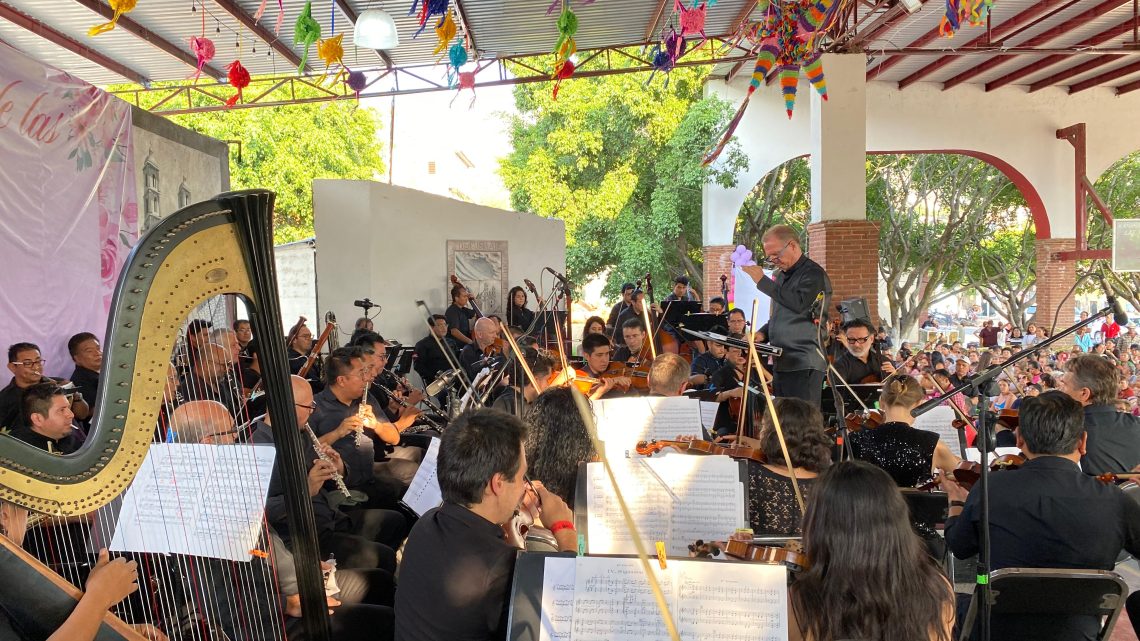 El Gobierno del Estado celebra a las mamás en Buenavista de Cuéllar con un concierto de la Filarmónica de Acapulco El Gobierno del Estado celebra a las mamás en Buenavista de Cuéllar con un concierto de la Filarmónica de Acapulco