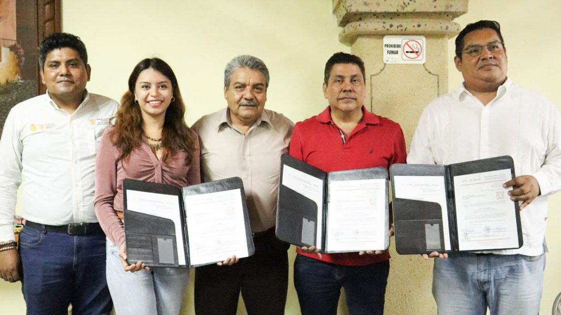Tres normales públicas obtienen RENIECYT por su trabajo en investigación y desarrollo de la ciencia y tecnología Tres normales públicas obtienen RENIECYT por su trabajo en investigación y desarrollo de la ciencia y tecnología