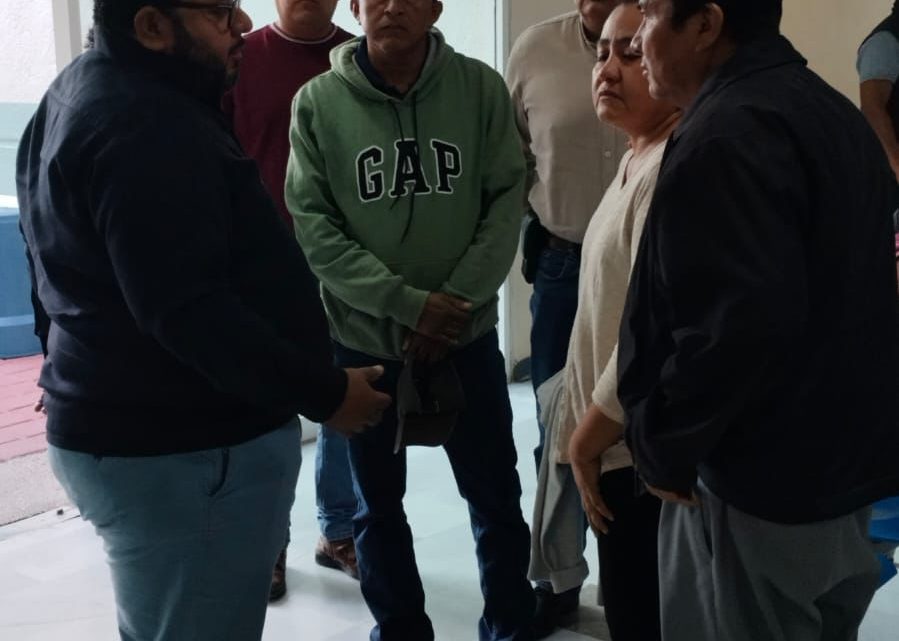 Brinda Gobierno del estado atención inmediata al alcalde de Metlatónoc y su esposa tras intento de asalto Brinda Gobierno del estado atención inmediata al alcalde de Metlatónoc y su esposa tras intento de asalto