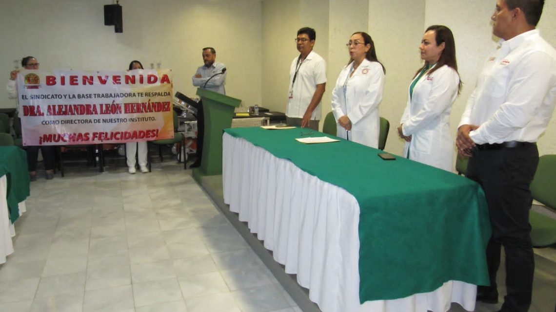 Toman protesta a la nueva directora del Instituto Estatal de Oftalmología Toman protesta a la nueva directora del Instituto Estatal de Oftalmología
