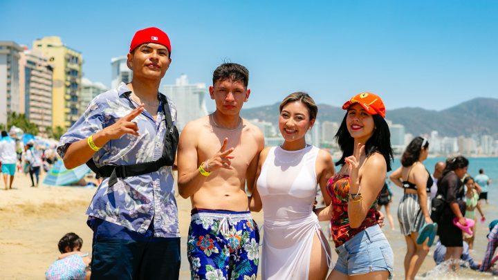 Miles de visitantes disfrutan del Hogar del Sol este sábado