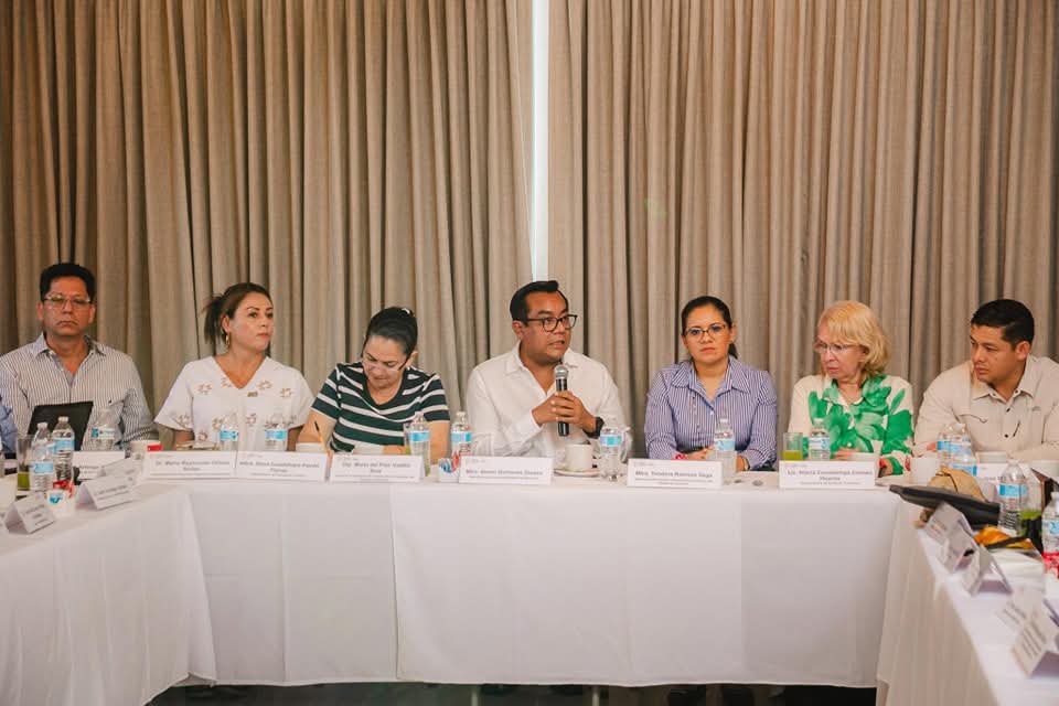 Gobierno de Guerrero realiza acciones conjuntas con el sector turístico para fortalecer el desarrollo sostenible de la entidad Gobierno de Guerrero realiza acciones conjuntas con el sector turístico para fortalecer el desarrollo sostenible de la entidad