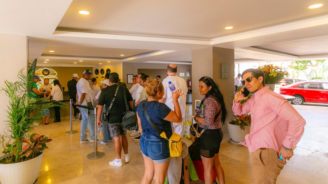 Miles de turistas visitan Guerrero este domingo; ocupación hotelera promedio alcanza 61.6% Miles de turistas visitan Guerrero este domingo; ocupación hotelera promedio alcanza 61.6%