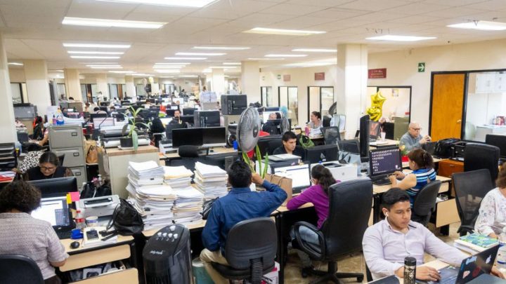 Anuncia Evelyn Salgado aumento salarial para trabajadores del Gobierno del Estado