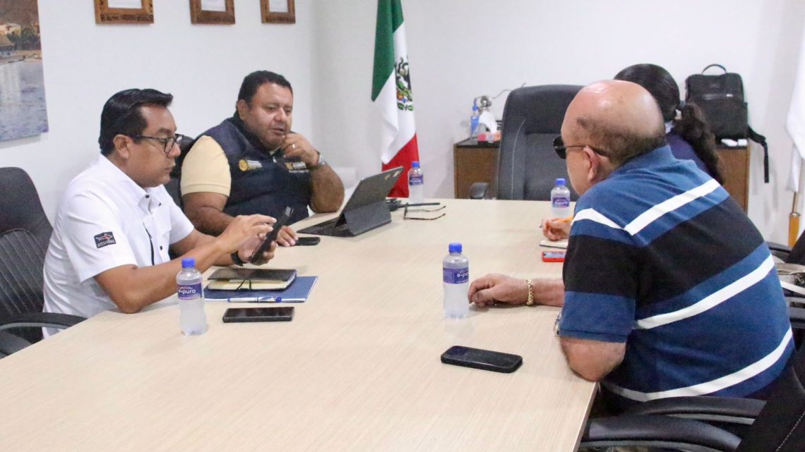 Gobierno de Guerrero refuerza coordinación ante el huracán Erick para garantizar movilidad, turismo y seguridad económica en Acapulco Gobierno de Guerrero refuerza coordinación ante el huracán Erick para garantizar movilidad, turismo y seguridad económica en Acapulco