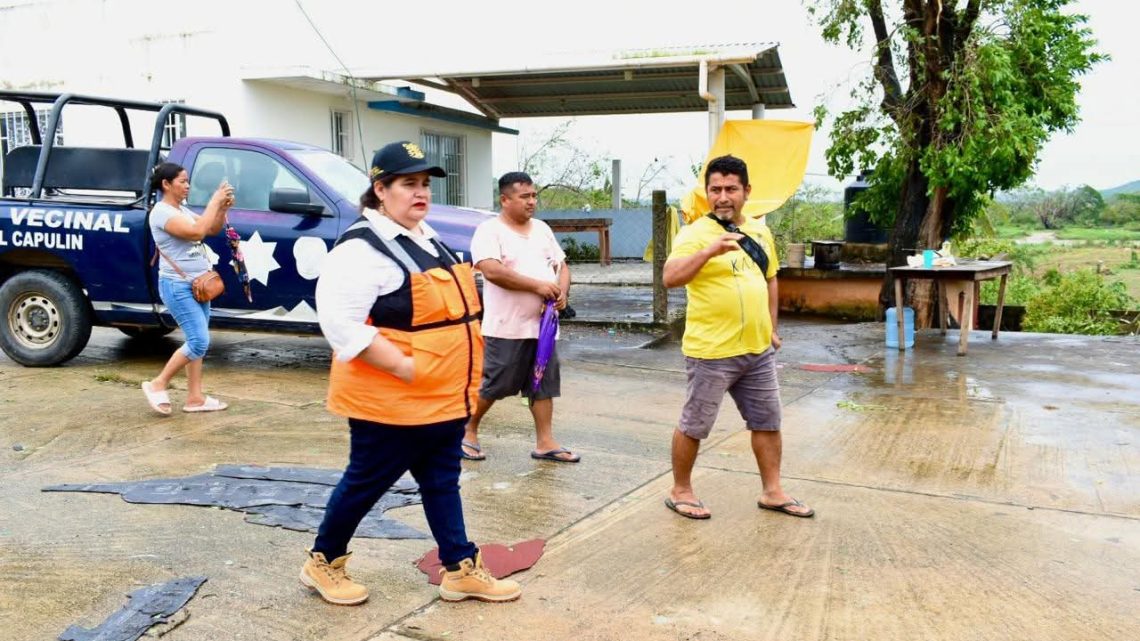 La brigada de Secultura entrega apoyos a familias afectadas de Igualapa tras el paso del Huracán Erick La brigada de Secultura entrega apoyos a familias afectadas de Igualapa tras el paso del Huracán Erick