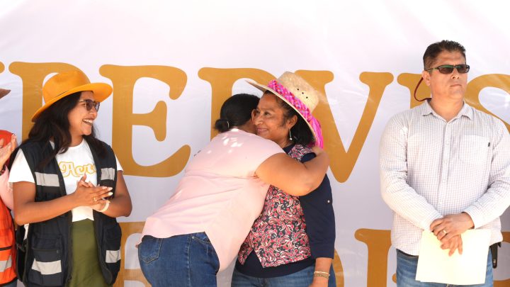 Cumple Abelina López con rehabilitación de avenida Nicolas Bravo en Renacimiento