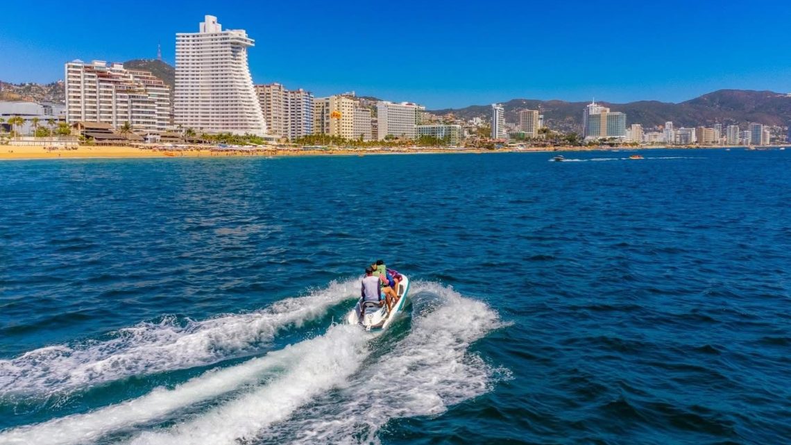 Prestadores de servicios turísticos agradecen la preferencia de visitantes por Acapulco al cierre de la temporada de Verano 2025