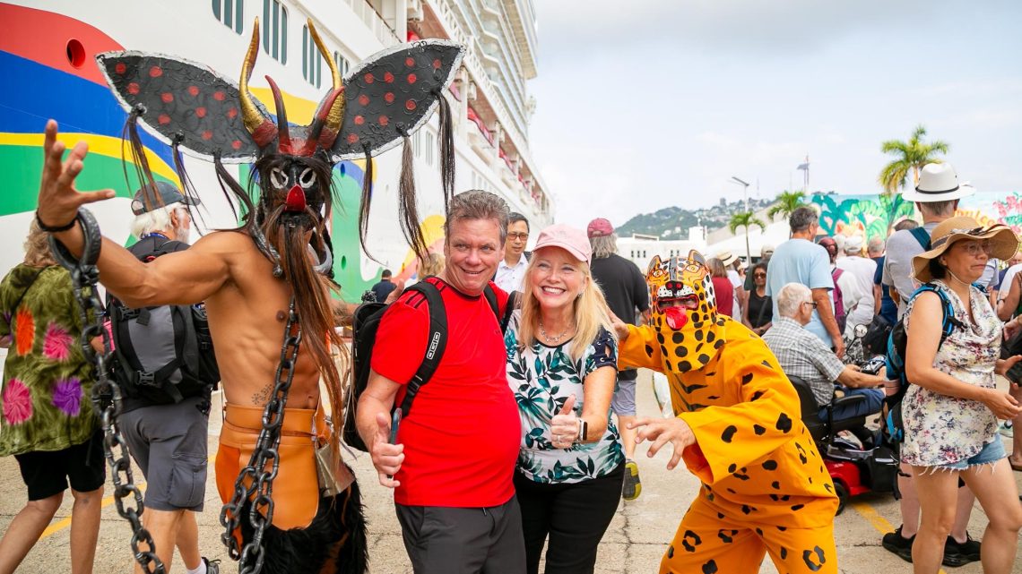 Acapulco recibe al segundo crucero de la temporada 2025-2026 con más de 5,300 personas a bordo.