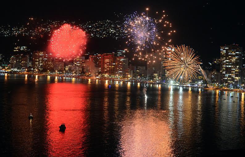 Acapulco despide el 2024 con fiesta, música y esperanza de recuperación turística
