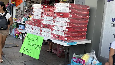 Alta demanda de roscas y ambiente familiar marcan el Día de Reyes en Acapulco