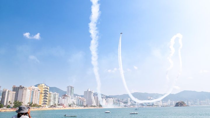 Agradece Jesús Zamora a la gobernadora por traer el Air Show a Acapulco