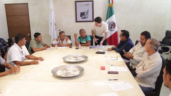 Gobierno del Estado acompaña a Gobierno Federal en atención integral a playa Revolcadero