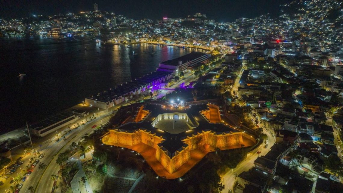 Participa la gobernadora Evelyn Salgado Pineda en el evento de Encendido de Luces del Fuerte de San Diego